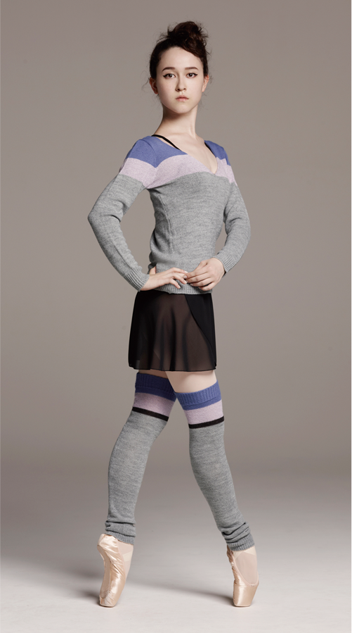 Bicolor Knit Tops+Chiffon Wrap Skirt +Bicolor Knit Leg Warmers 