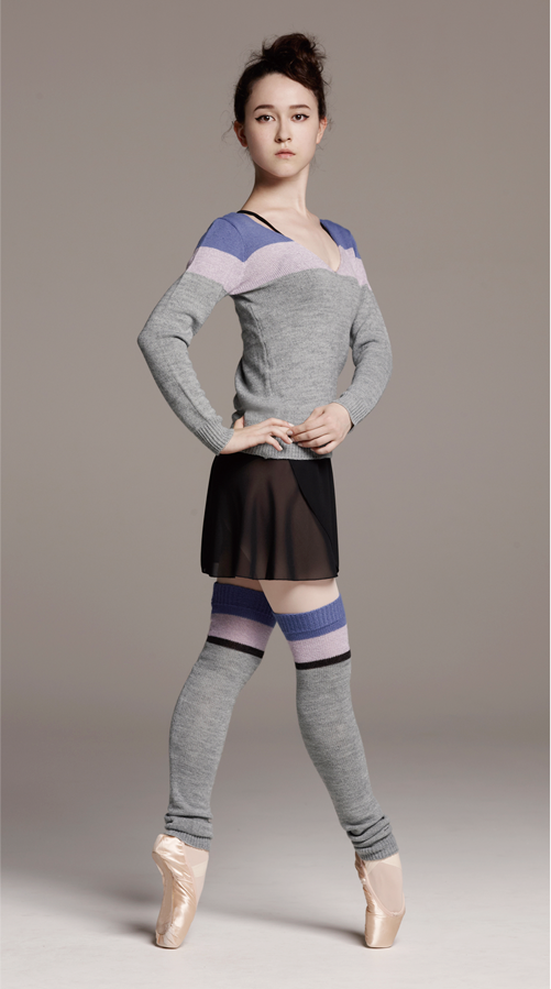Bicolor Knit Tops+Chiffon Wrap Skirt +Bicolor Knit Leg Warmers